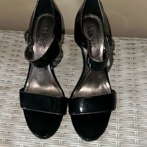 UGC Franco Sarto Black Heels Elegant Minimalist Design Sz 8 see wear on inside d